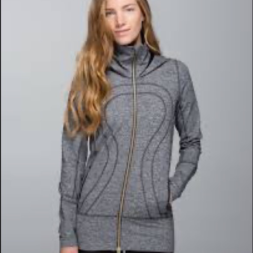 Lululemon in the stride Heathered slate lightweight jacket size fits like a 4
